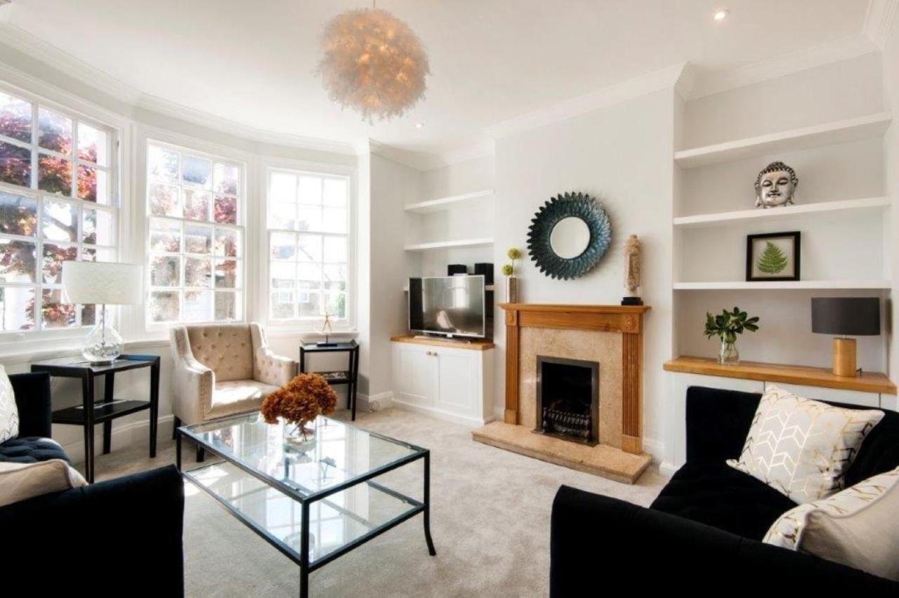 Modern Family Home In London Close To Amenities And Train Exteriér fotografie